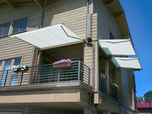 풀 카세트 어닝을 여는 올바른 방법.