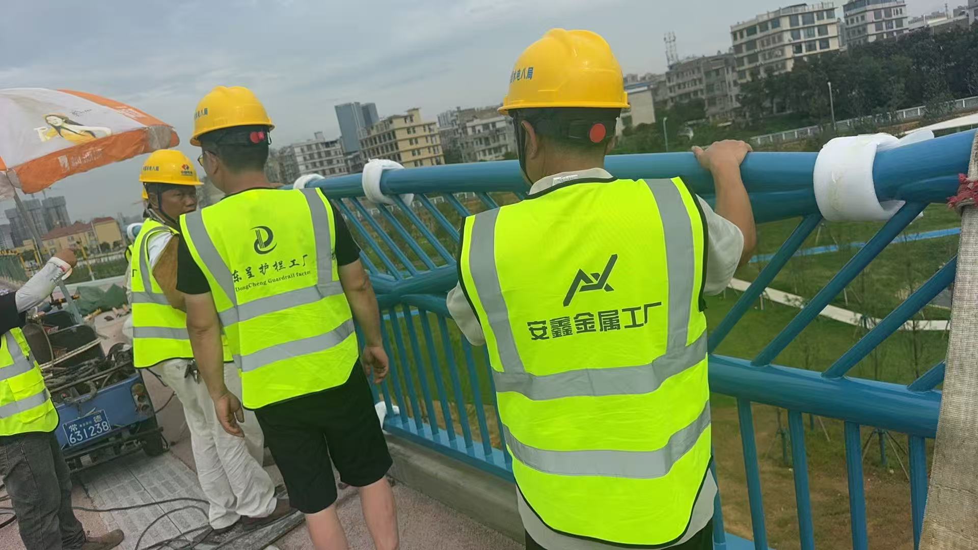 교량 난간 프로젝트가 성공적으로 완료되었습니다.